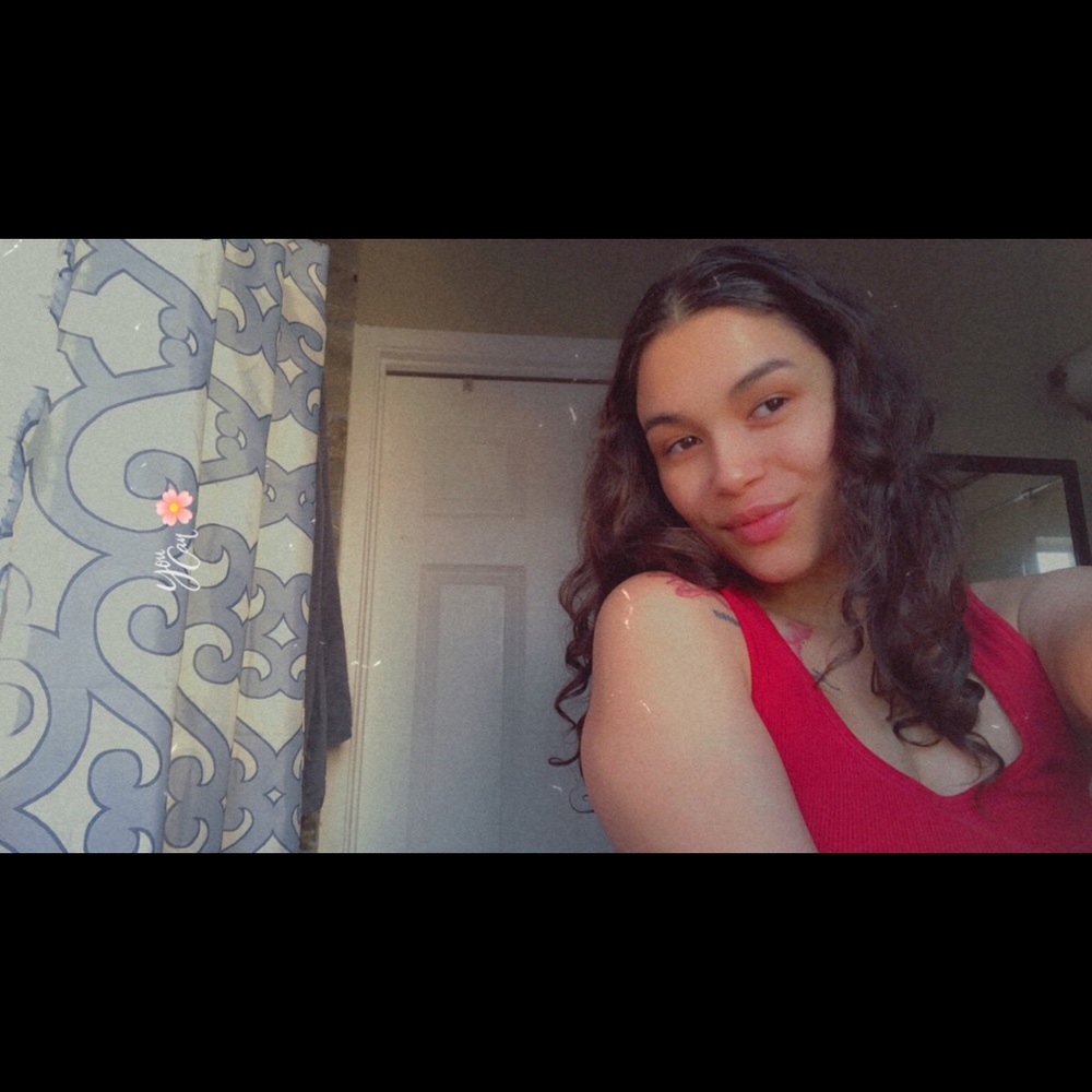 Meet your Posher, Elicia